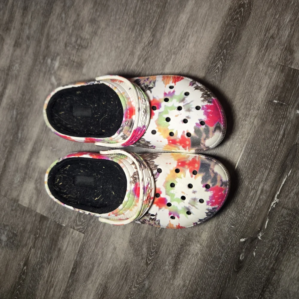 Crocs‎ Classic Fur Lined Tie-Dye Clog Fuzzy Slippers Juniors 6. Condition…